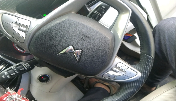 2022 Mahindra XUV300 W8 (O) 1.2 PETROL, Petrol, Manual, 28,799 km, interior