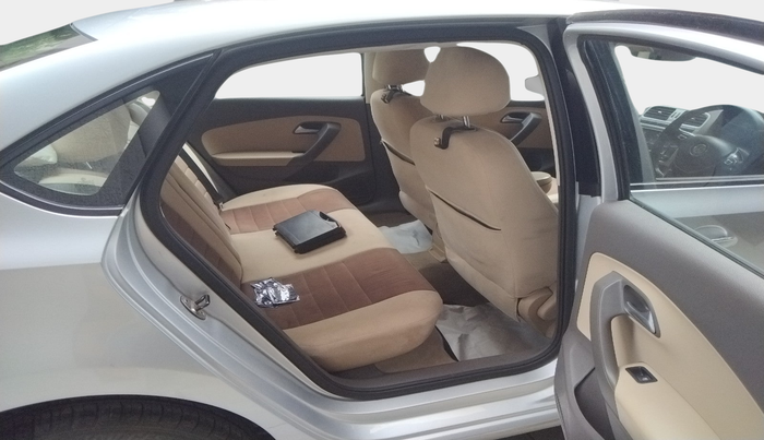 2018 Volkswagen Vento HIGHLINE PLUS 1.2 AT 16 ALLOY, Petrol, Automatic, 77,283 km, interior