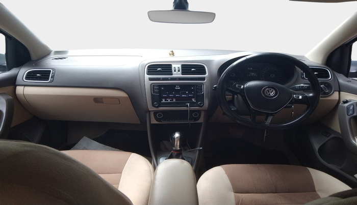 2018 Volkswagen Vento HIGHLINE PLUS 1.2 AT 16 ALLOY, Petrol, Automatic, 77,283 km, interior