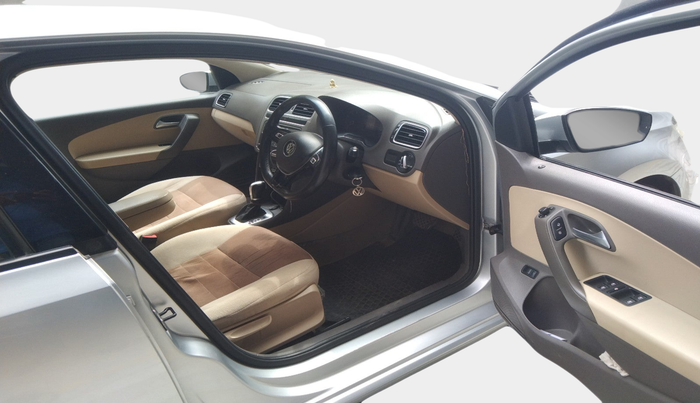2018 Volkswagen Vento HIGHLINE PLUS 1.2 AT 16 ALLOY, Petrol, Automatic, 77,283 km, interior