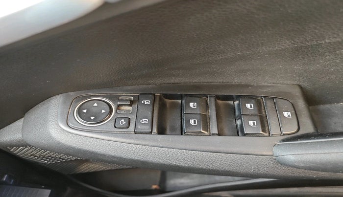 2021 KIA SELTOS HTK PLUS AT 1.5 DIESEL, Diesel, Automatic, 1,07,827 km, interior