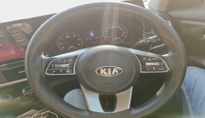 2021 KIA SELTOS HTK PLUS AT 1.5 DIESEL, Diesel, Automatic, 1,07,827 km, interior