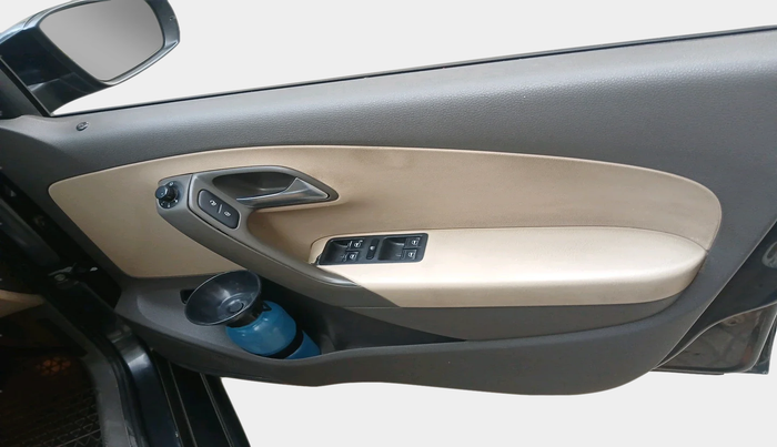 2016 Volkswagen Vento HIGHLINE 1.5 AT, Diesel, Automatic, 1,08,016 km, interior