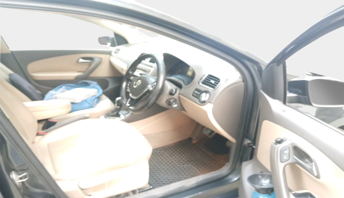 2016 Volkswagen Vento HIGHLINE 1.5 AT, Diesel, Automatic, 1,08,016 km, interior