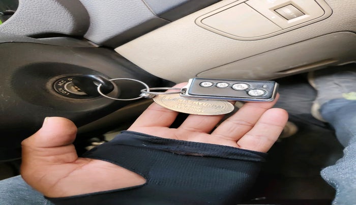 2016 Hyundai Eon ERA +, Petrol, Manual, 74,918 km, interior