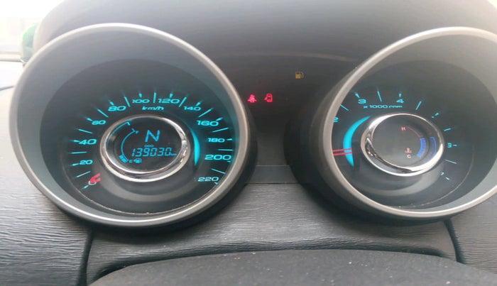 2016 Mahindra XUV500 W10, Diesel, Manual, 1,39,030 km, interior