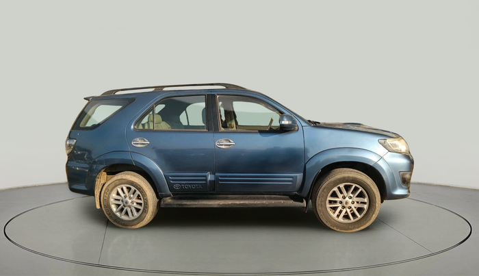 2013 Toyota Fortuner 3.0 4X2 AT, Diesel, Automatic, 98,498 km, exterior