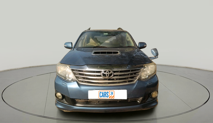 2013 Toyota Fortuner 3.0 4X2 AT, Diesel, Automatic, 98,498 km, exterior