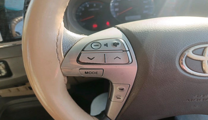 2013 Toyota Fortuner 3.0 4X2 AT, Diesel, Automatic, 98,498 km, interior