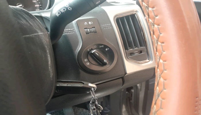 2017 Tata Hexa XTA 4X2 6 STR, Diesel, Automatic, 1,19,212 km, interior