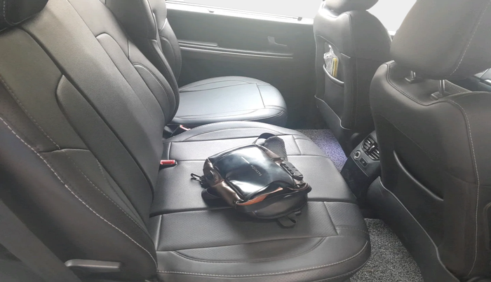 2017 Tata Hexa XTA 4X2 6 STR, Diesel, Automatic, 1,19,212 km, interior