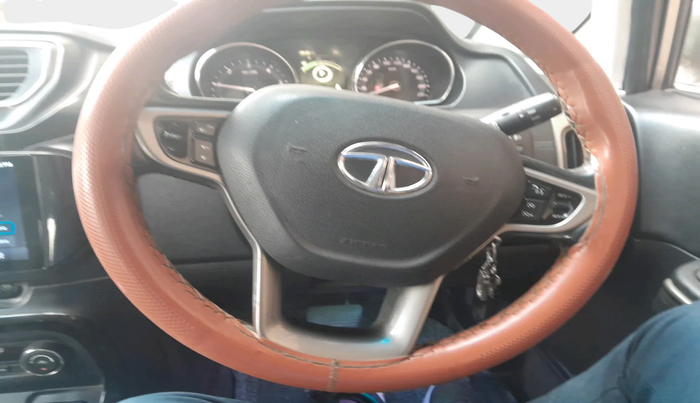 2017 Tata Hexa XTA 4X2 6 STR, Diesel, Automatic, 1,19,212 km, interior