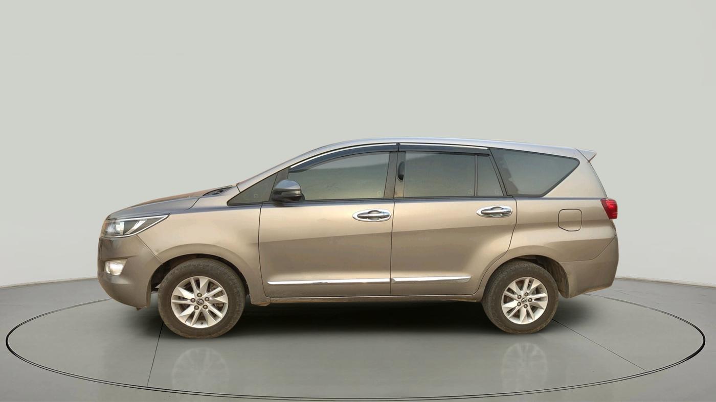 2018 Toyota Innova Crysta 2.4 GX 8 STR, Diesel, Manual, 2,61,994 km, exterior