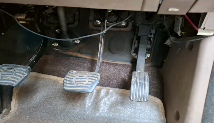 2010 Mahindra Xylo E8 BS III, Diesel, Manual, 81,982 km, interior