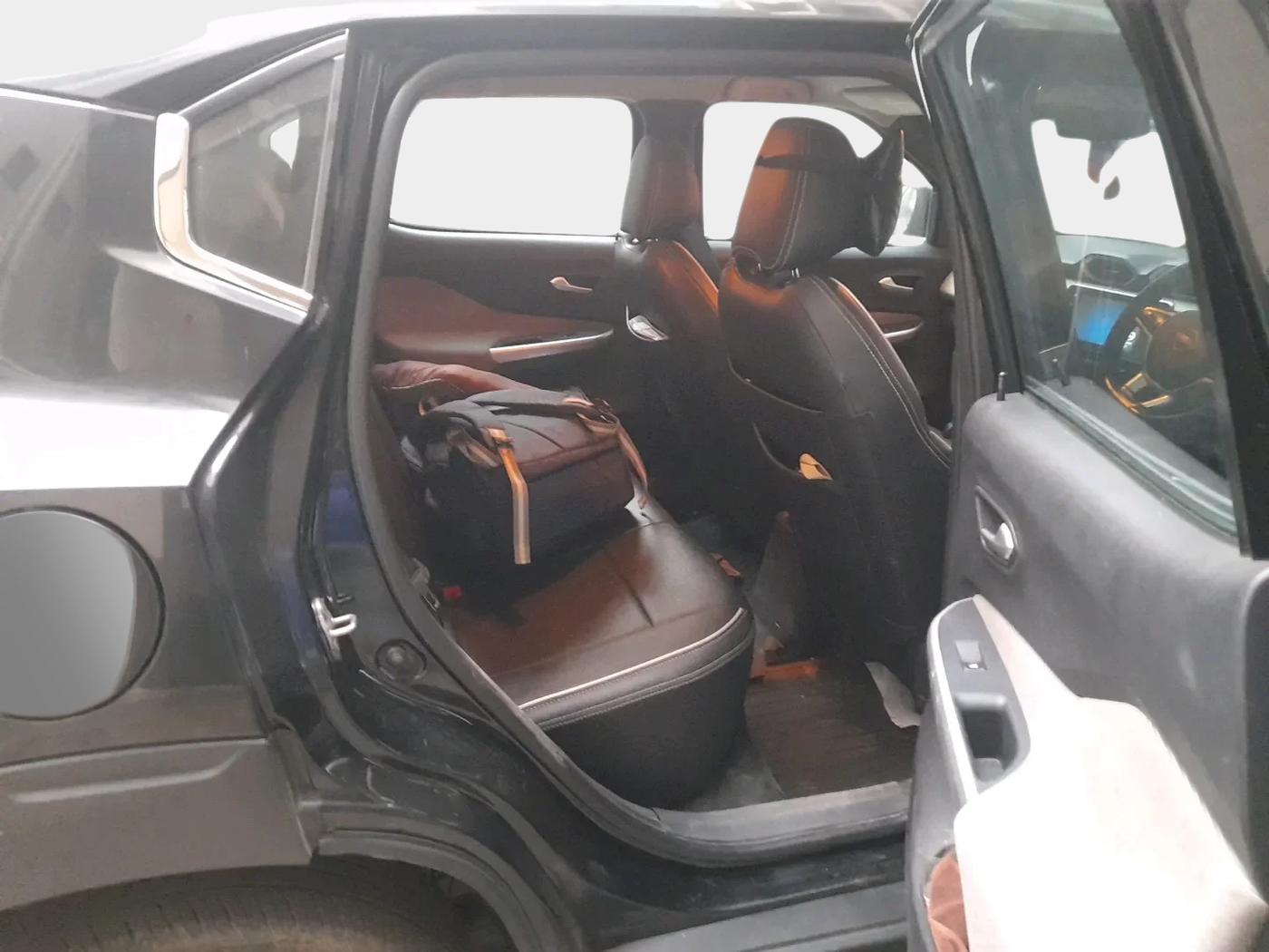 2022 Nissan MAGNITE XV MT, CNG, Manual, 81,277 km, interior