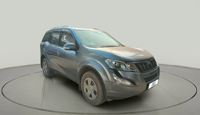 2017 Mahindra XUV500 W6, Diesel, Manual, 1,69,730 km, exterior