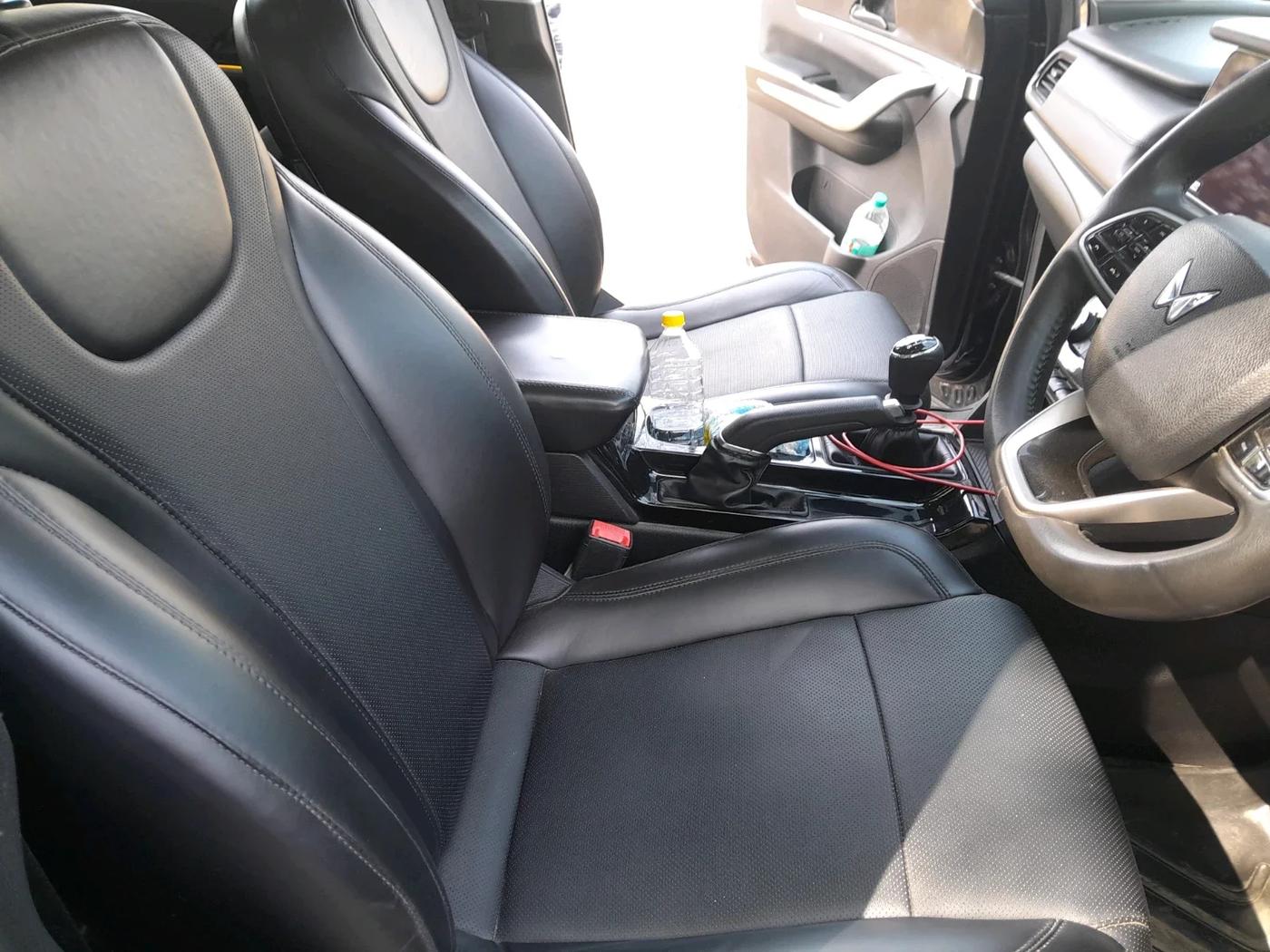 2023 Mahindra XUV700 AX3 D MT 5 STR, Diesel, Manual, 46,271 km, interior