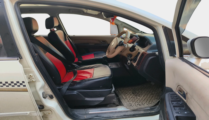 2011 Tata Aria PURE 4X2, Diesel, Manual, 1,03,724 km, interior