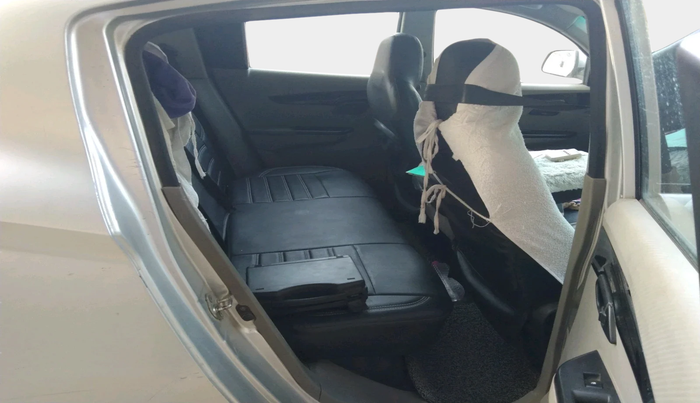 2016 Mahindra Kuv100 K6 D 6 STR, Diesel, Manual, 86,274 km, interior