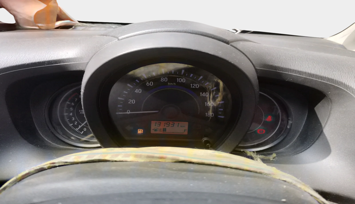 2015 Honda Amaze 1.2L I-VTEC S, Petrol, Manual, 1,31,931 km, interior