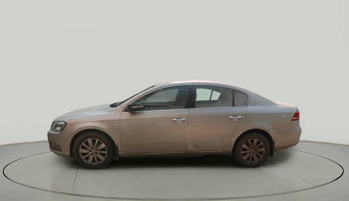 2011 Volkswagen Passat HIGHLINE DSG, Diesel, Automatic, 1,34,902 km, exterior