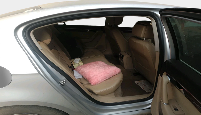 2011 Volkswagen Passat HIGHLINE DSG, Diesel, Automatic, 1,34,902 km, interior