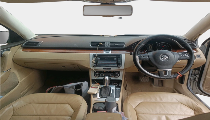 2011 Volkswagen Passat HIGHLINE DSG, Diesel, Automatic, 1,34,902 km, interior