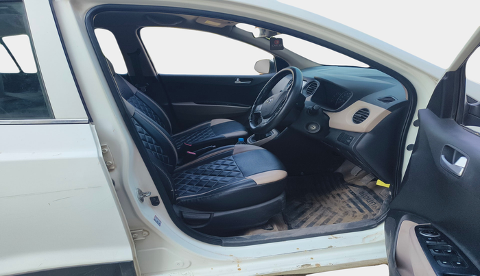 2017 Hyundai Grand i10 SPORTZ (O) 1.2 U2 CRDI, Diesel, Manual, 85,370 km, interior