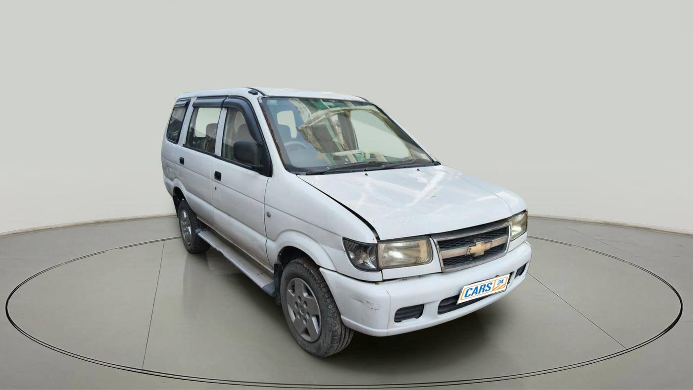 2010 Chevrolet Tavera LS B3 10 STR BS III, Diesel, Manual, 2,87,309 km, exterior