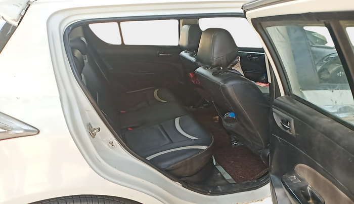 2013 Maruti Swift VDI, Diesel, Manual, 1,37,438 km, interior
