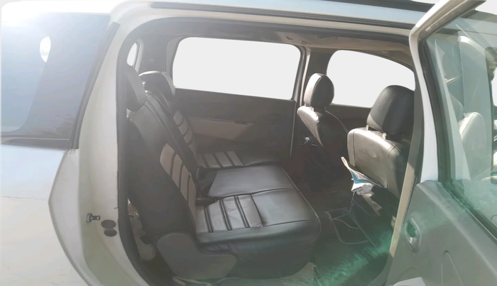 2015 Renault Lodgy 85 PS RXL, Diesel, Manual, 3,44,802 km, interior