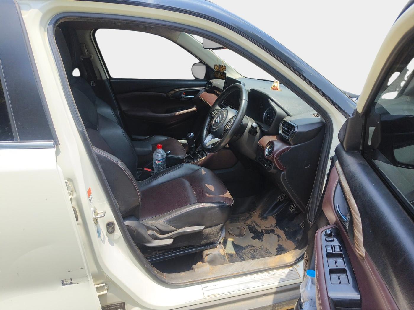 2022 Maruti Grand Vitara ALPHA SMART HYBRID, Petrol, Manual, 94,452 km, interior
