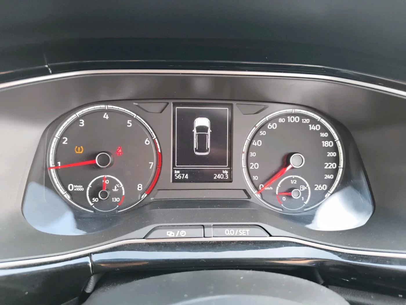 2024 Volkswagen TAIGUN GT Line 1.0L TSI MT, Petrol, Manual, 7,000 km, interior