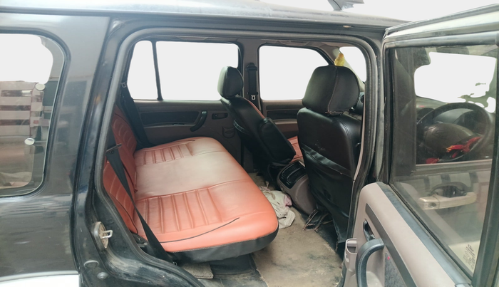 2012 Mahindra Scorpio VLX 2WD AIRBAG, Diesel, Manual, 1,20,741 km, interior