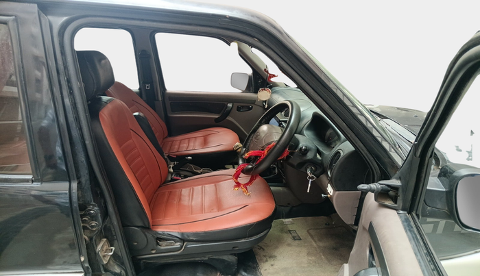 2012 Mahindra Scorpio VLX 2WD AIRBAG, Diesel, Manual, 1,20,741 km, interior