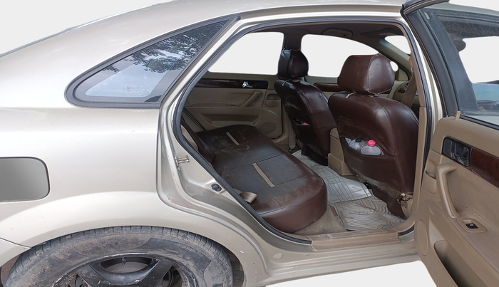 2011 Chevrolet Optra Magnum LT 2.0 TCDI, Diesel, Manual, 1,13,159 km, interior