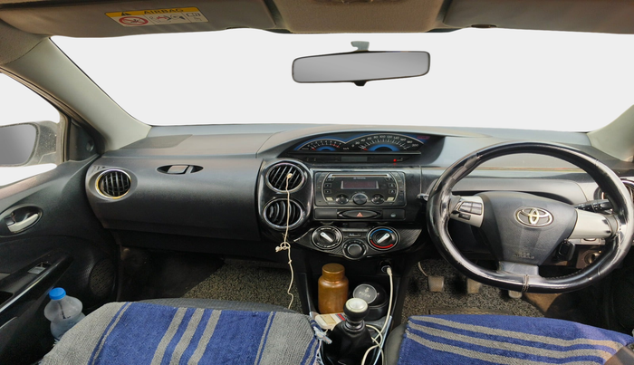 2014 Toyota Etios CROSS 1.4 VD, Diesel, Manual, 1,85,744 km, interior