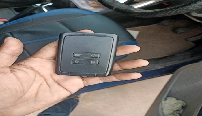 2019 Renault TRIBER RXZ, Petrol, Manual, 41,837 km, interior