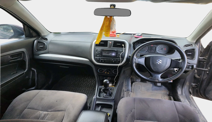2021 Maruti Vitara Brezza LXI, Petrol, Manual, 1,03,748 km, interior