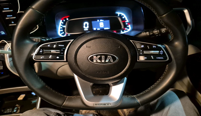 2021 KIA SONET HTX 1.0 IMT, Petrol, Manual, 12,428 km, interior