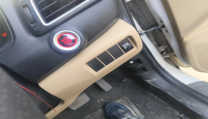 2021 Honda Amaze 1.5L I-DTEC VX CVT, Diesel, Automatic, 72,496 km, interior