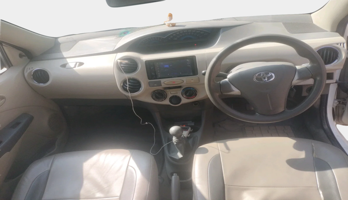 2015 Toyota Etios GD, Diesel, Manual, 1,60,811 km, interior