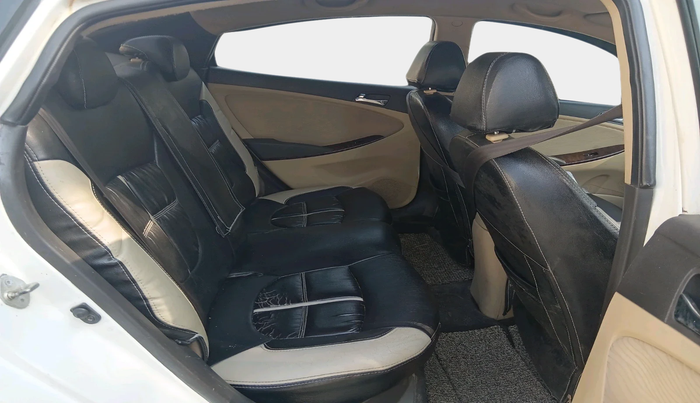 2014 Hyundai Verna FLUIDIC 1.6 VTVT SX, Petrol, Manual, 1,49,240 km, interior