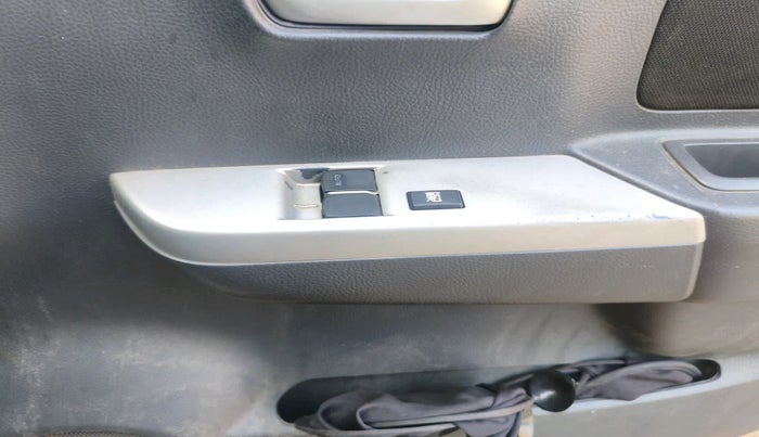 2012 Maruti Wagon R 1.0 LXI, Petrol, Manual, 85,116 km, interior