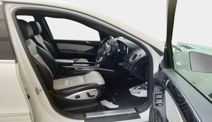 2011 Mercedes Benz GL Class 350 CDI GRAND EDITION, Diesel, Automatic, 1,10,837 km, interior