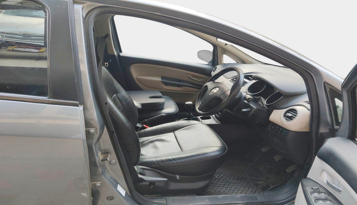 2017 Fiat Linea ACTIVE 1.4 L, Petrol, Manual, 74,164 km, interior