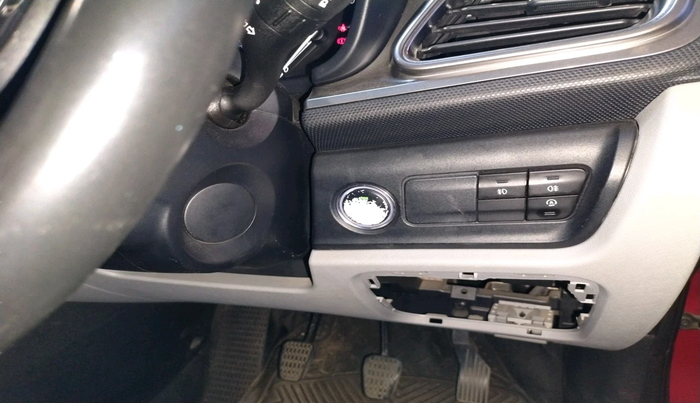 2020 Tata ALTROZ XZ PETROL, Petrol, Manual, 31,509 km, interior