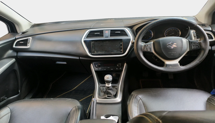 2015 Maruti S Cross ALPHA 1.6, Diesel, Manual, 79,782 km, interior