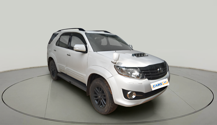 2015 Toyota Fortuner 3.0 4X2 MT, Diesel, Manual, 1,84,259 km, exterior