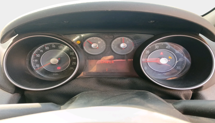 2015 Fiat Avventura ACTIVE MULTIJET 1.3, Diesel, Manual, 89,990 km, interior